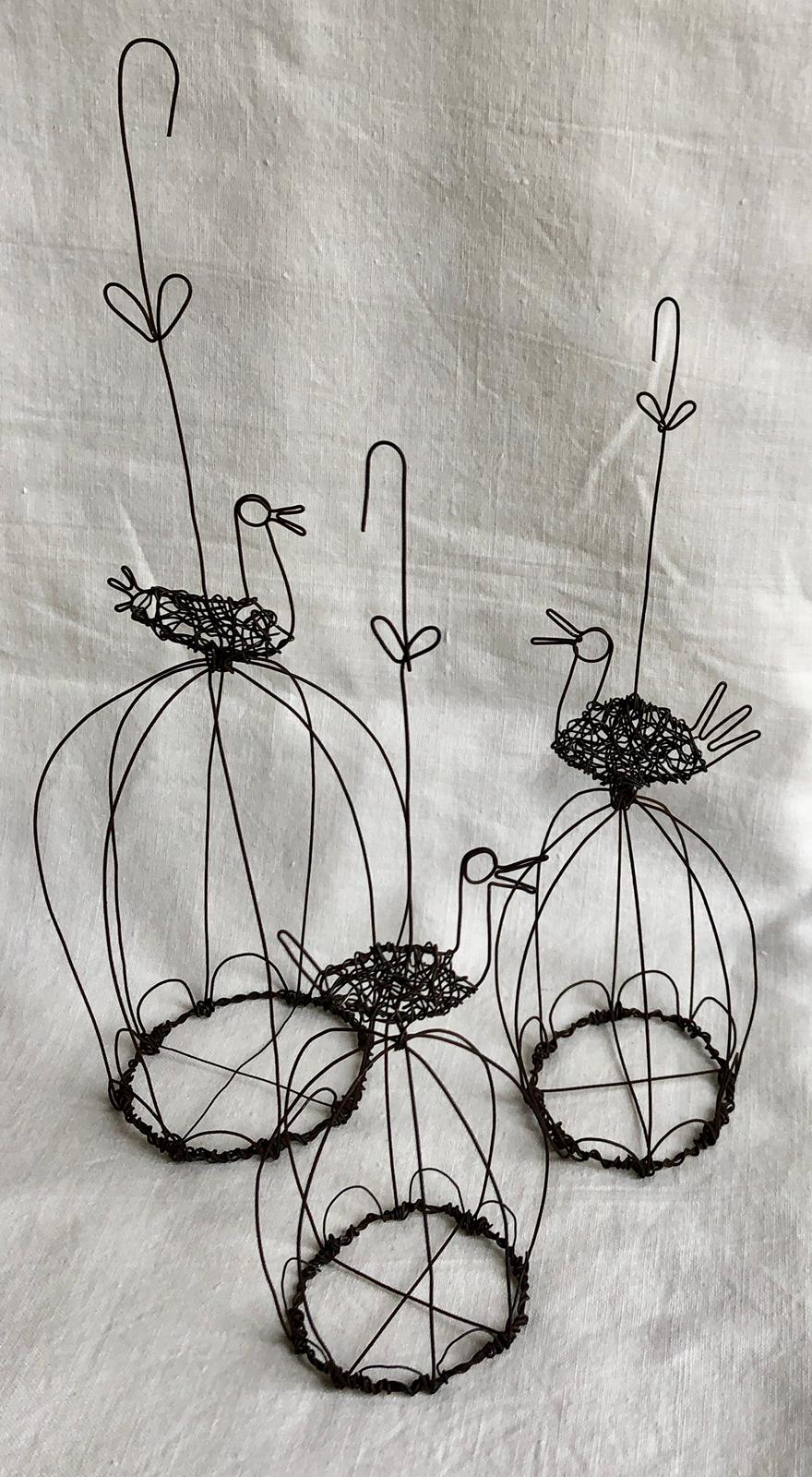 Wire Sculpture (Art in the Barn)